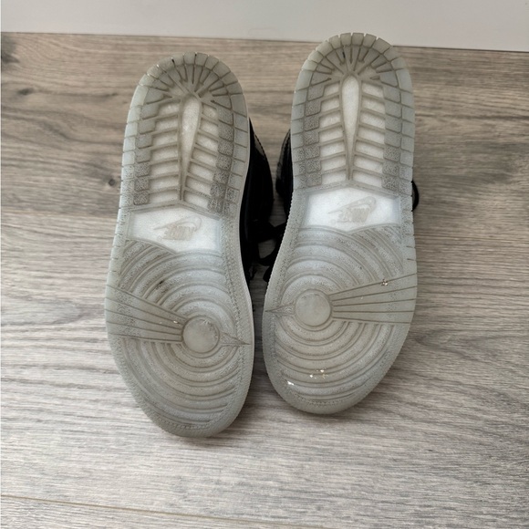 Nike Jordan 1 Mid SE - Picture 5 of 6